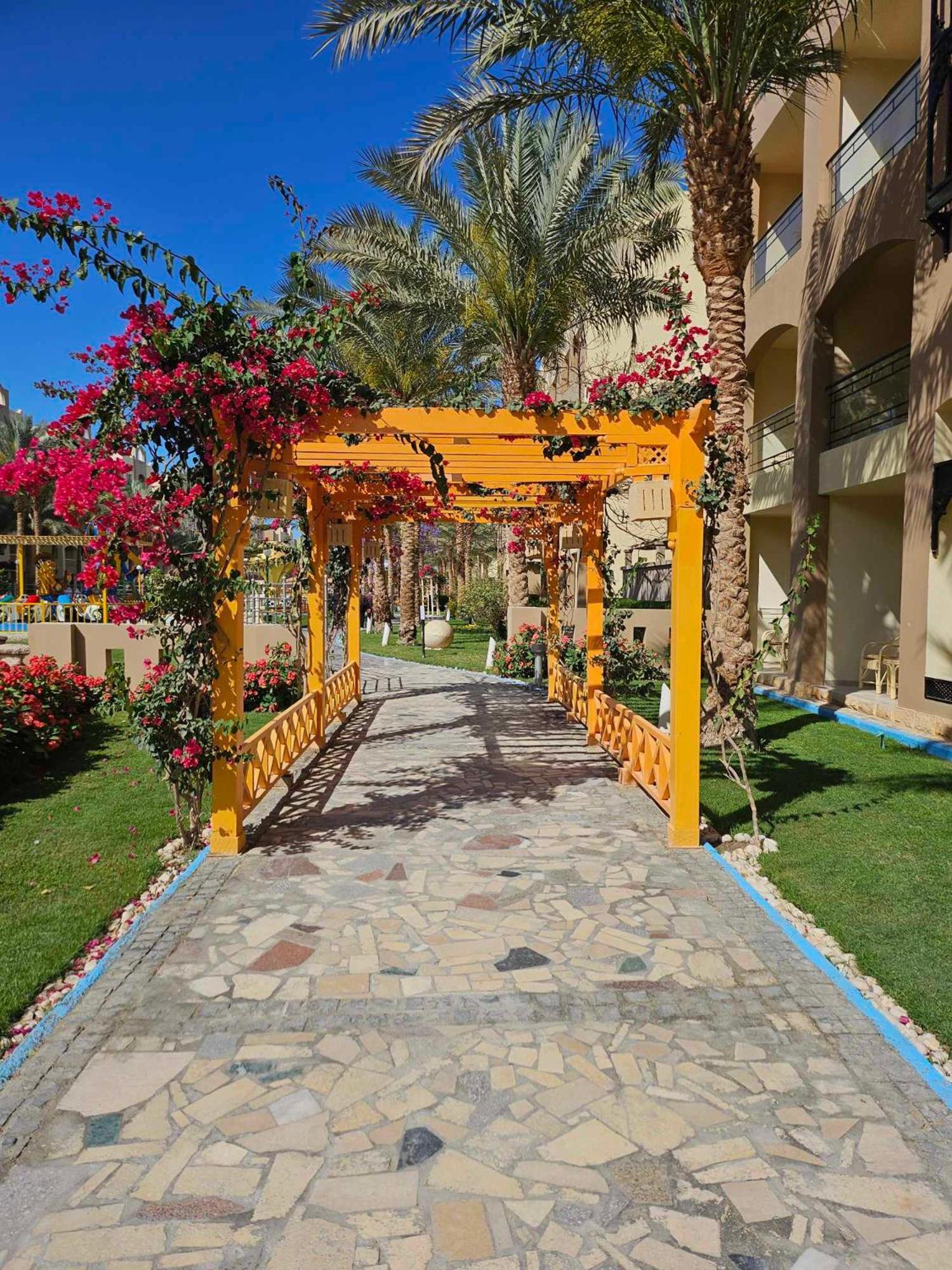 Comfortable Studio In Hotel Karma With Private Beach And Pools Family Only Or Female Hurghada Exterior foto